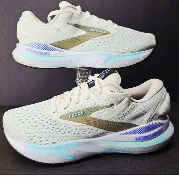 Brooks Shoes - Brooks Women 8 Comfy footwear